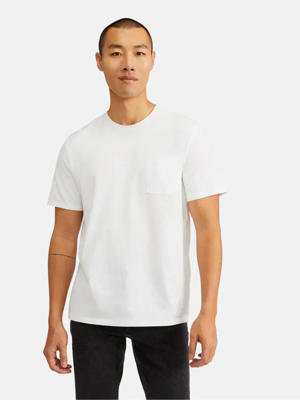 Das weiße Taschen-T-Shirt