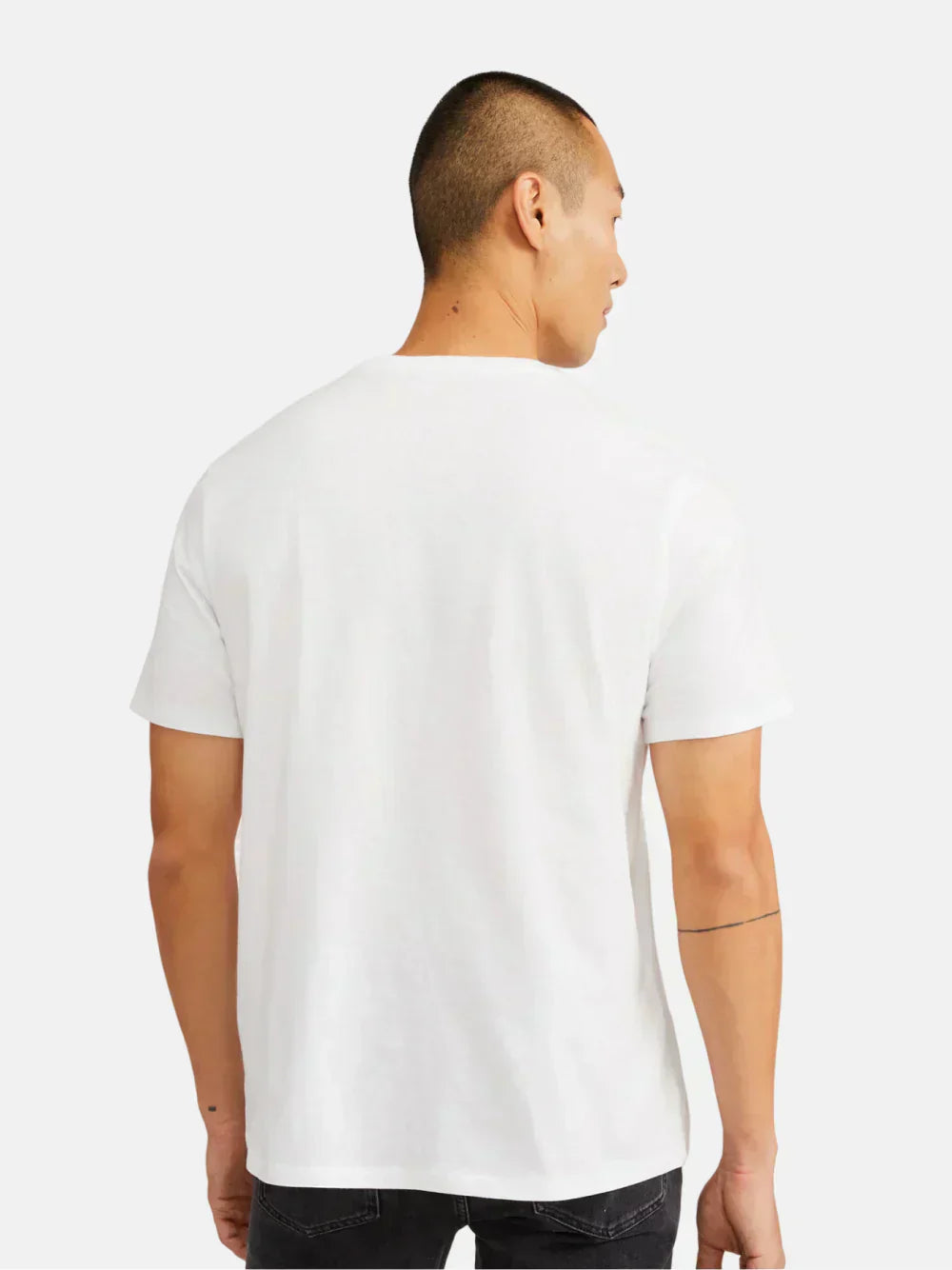 Das weiße Taschen-T-Shirt