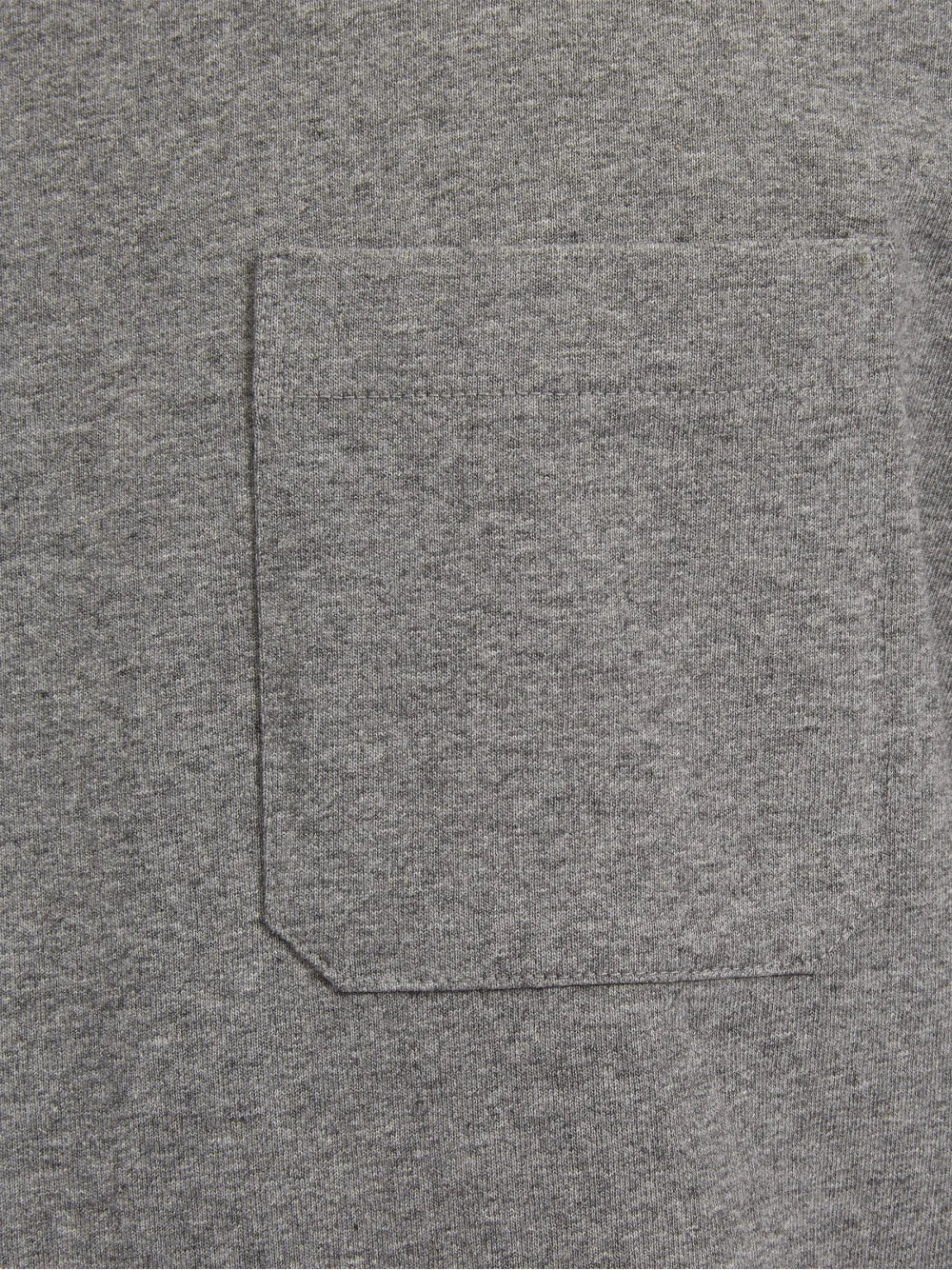 Das weiße Taschen-T-Shirt